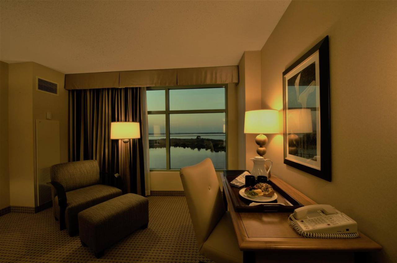 Deluxe King at Hollywood Casino Gulf Coast