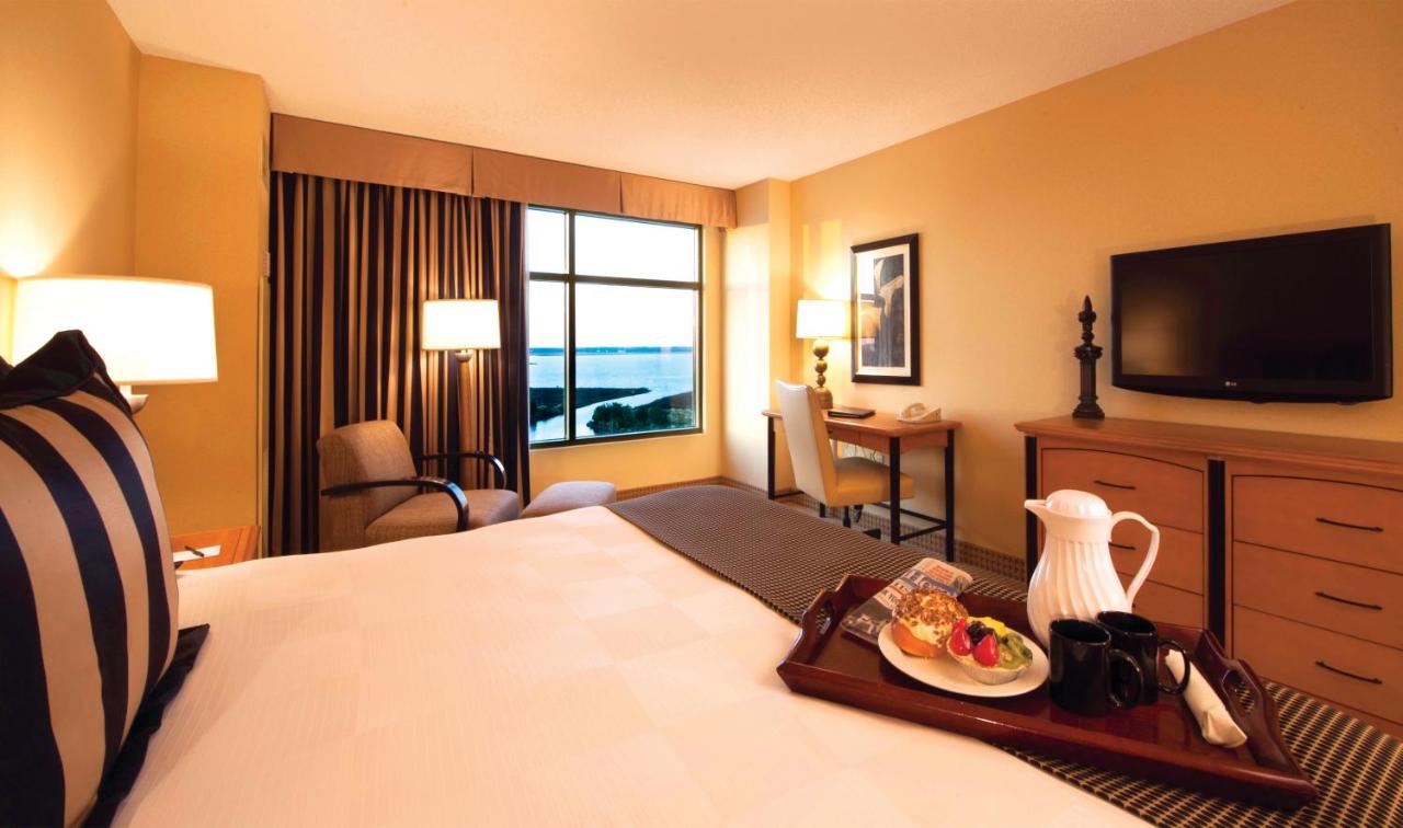 Deluxe King at Hollywood Casino Gulf Coast