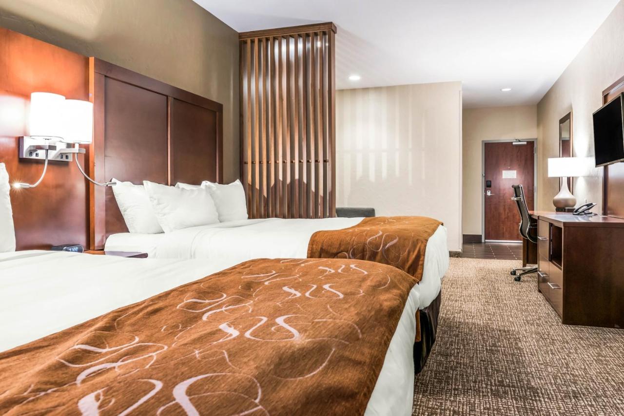 Queen Suite with Two Queen Beds at Comfort Suites Florence - Cincinnati South