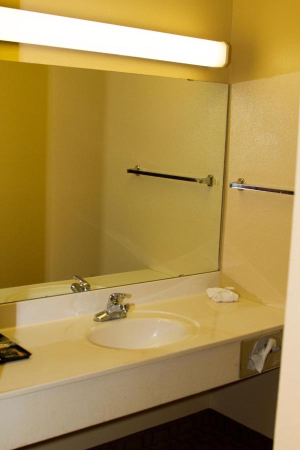 Standard Double Room at Cottonwood Inn