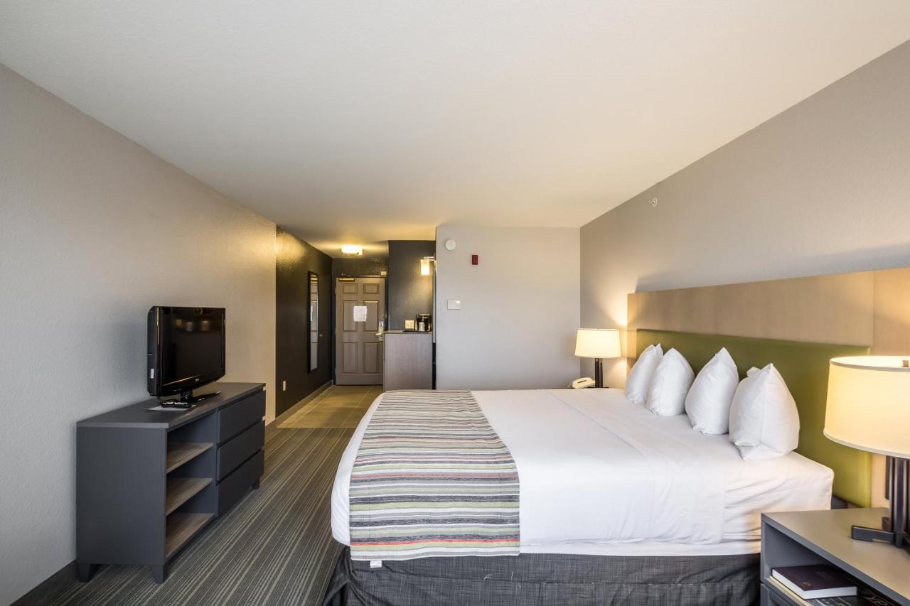 King Room - Disability Access/Non-Smoking at Country Inn & Suites by Radisson, Fond du Lac, WI
