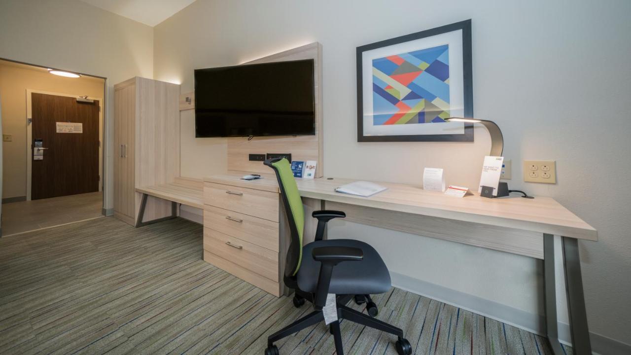 Standard Room at Holiday Inn Express & Suites Southaven Central - Memphis by IHG