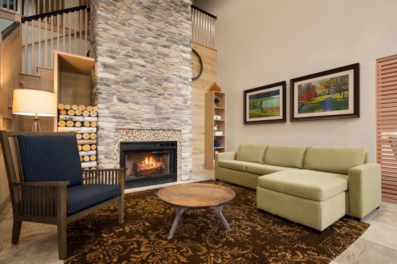 King Room - Non-Smoking at Country Inn & Suites by Radisson, Williamsburg Historic Area, VA
