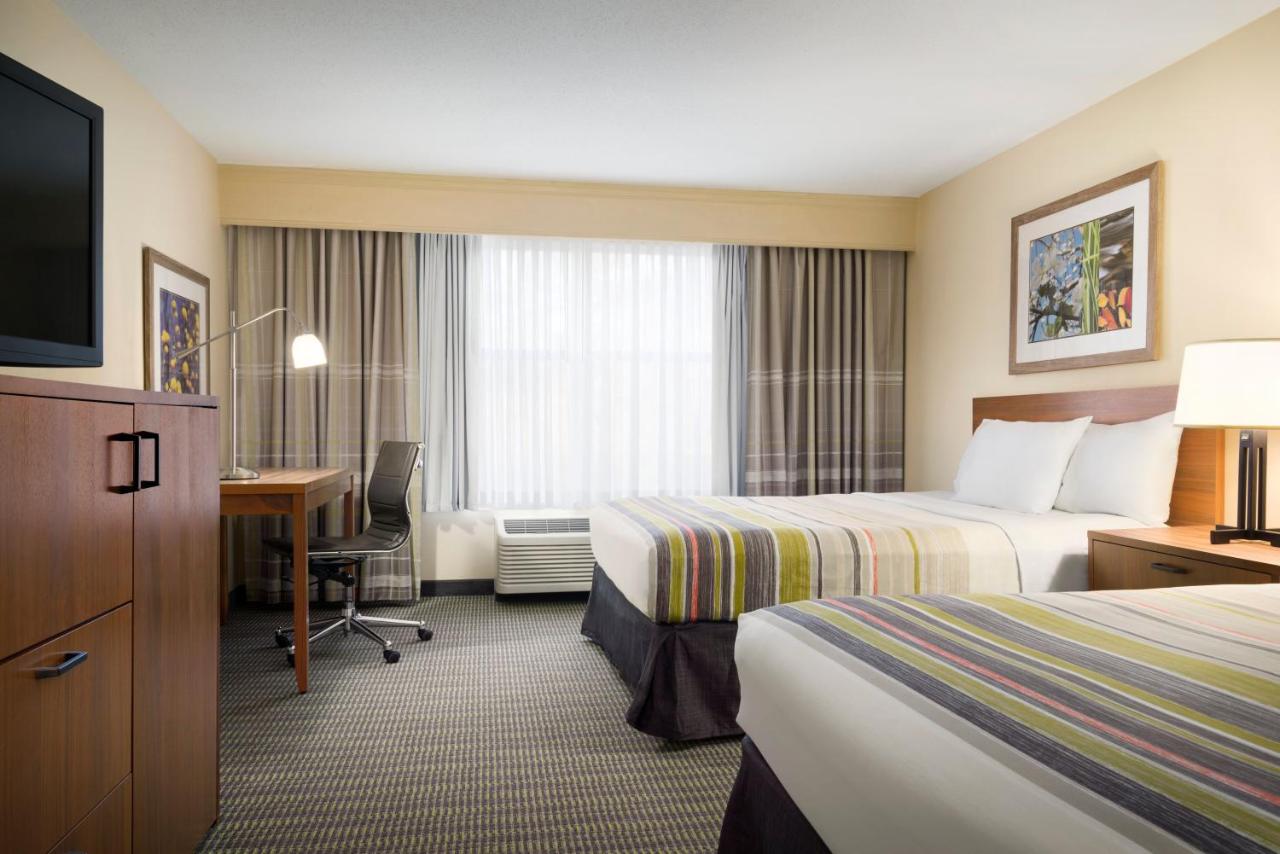 Queen Room with Two Queen Beds - Disability Access/Non-Smoking at Country Inn & Suites by Radisson, Williamsburg Historic Area, VA