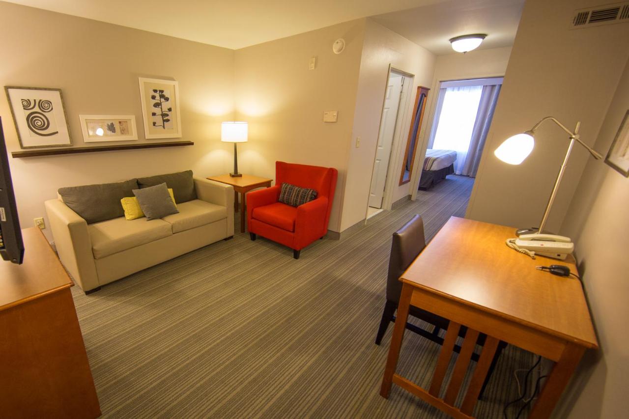 One-Bedroom King Suite - Non-Smoking at Country Inn & Suites by Radisson, Portage, IN