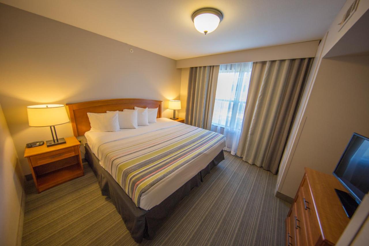 One-Bedroom King Suite - Non-Smoking at Country Inn & Suites by Radisson, Portage, IN