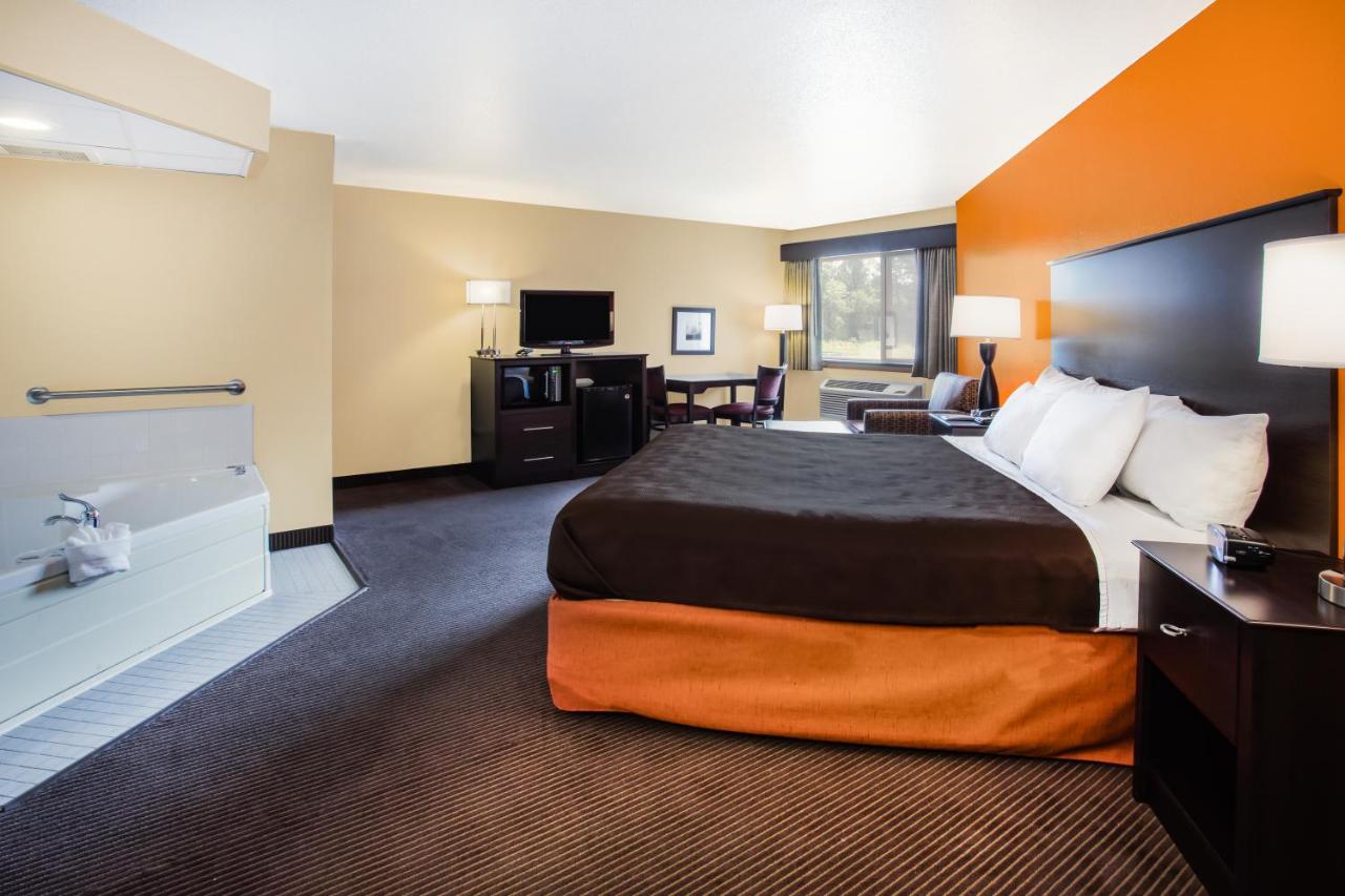 Deluxe King Suite - Non-Smoking at AmericInn by Wyndham Menomonie