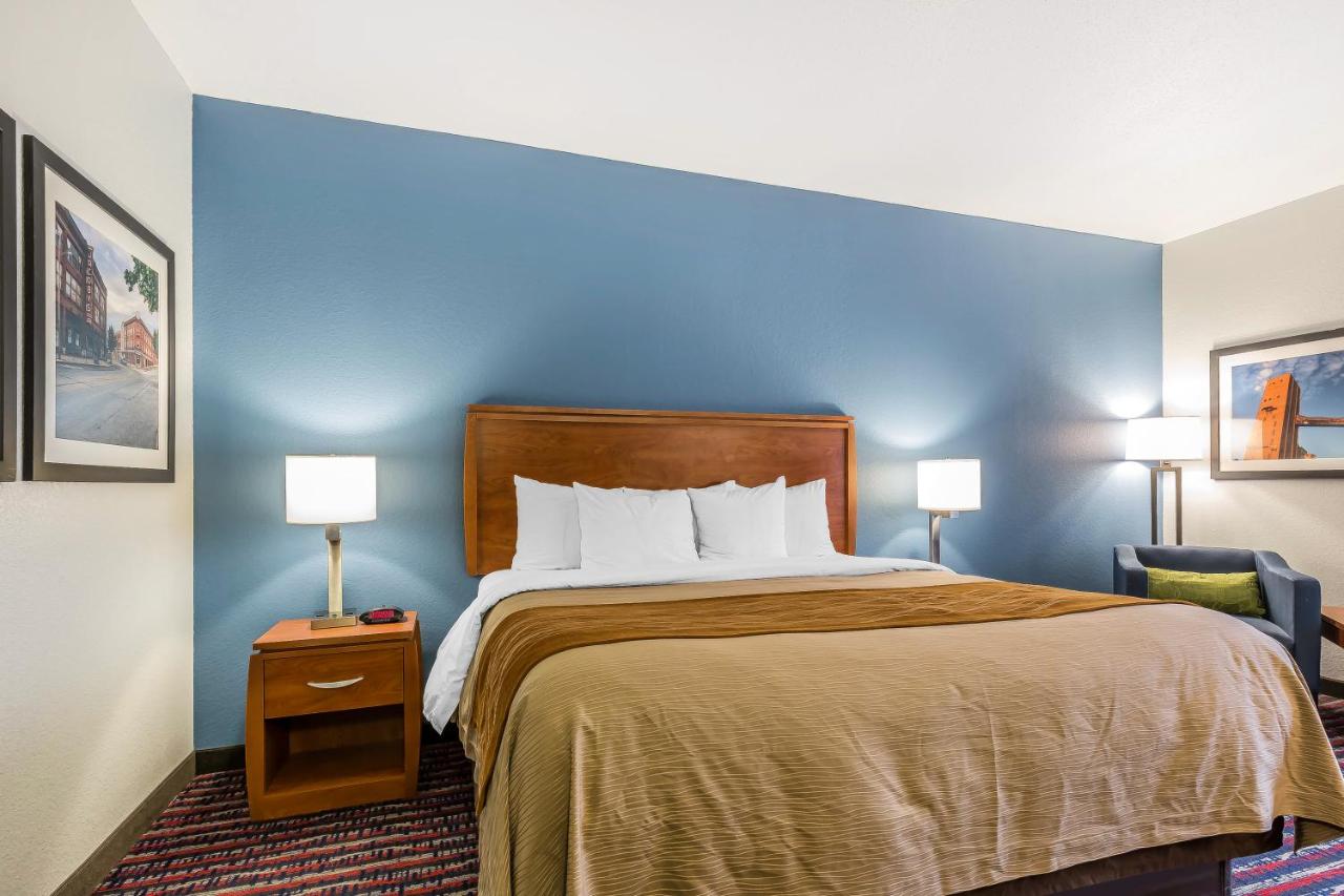 King Room - Non-Smoking at Comfort Inn Alton near I-255