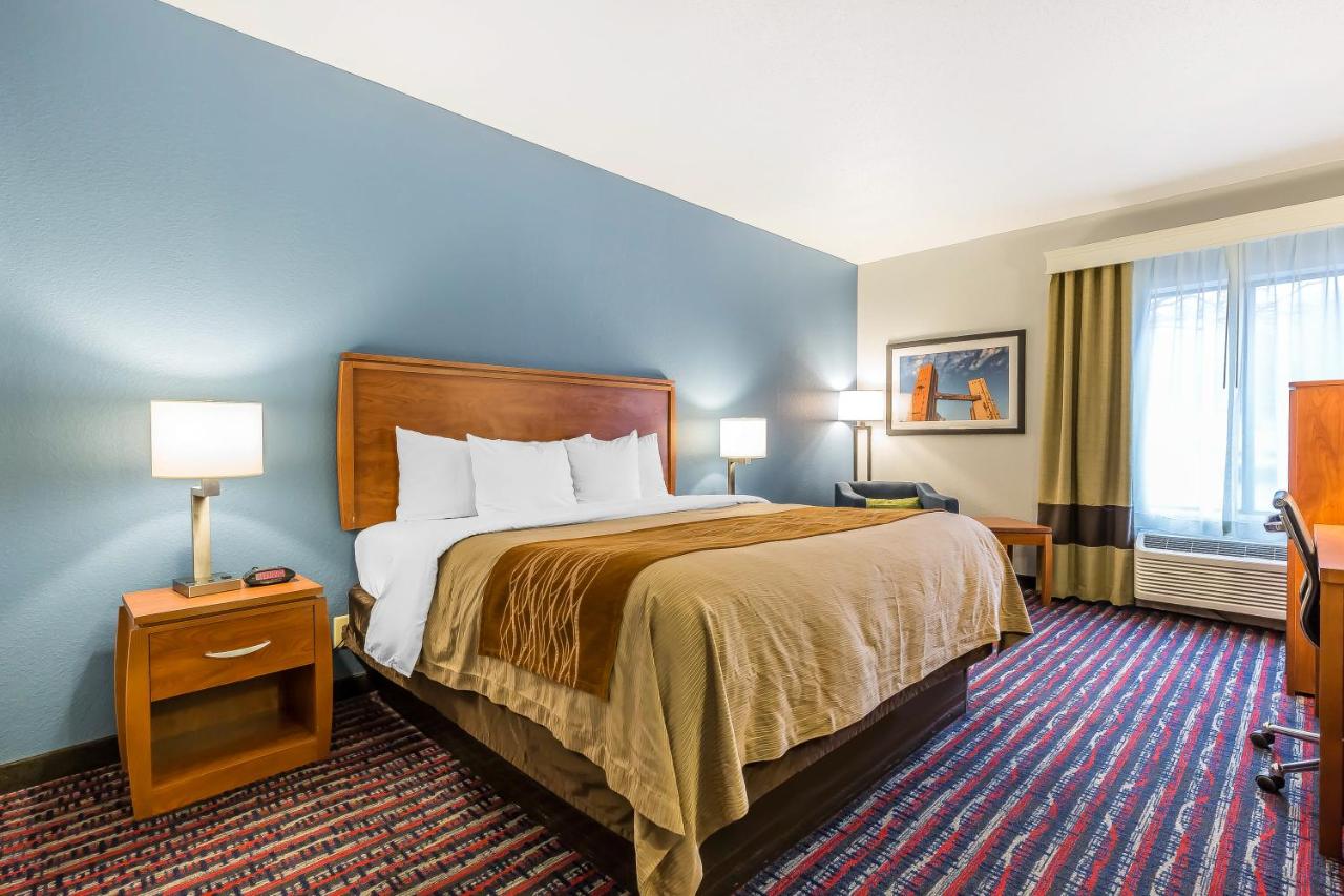 King Room - Non-Smoking at Comfort Inn Alton near I-255