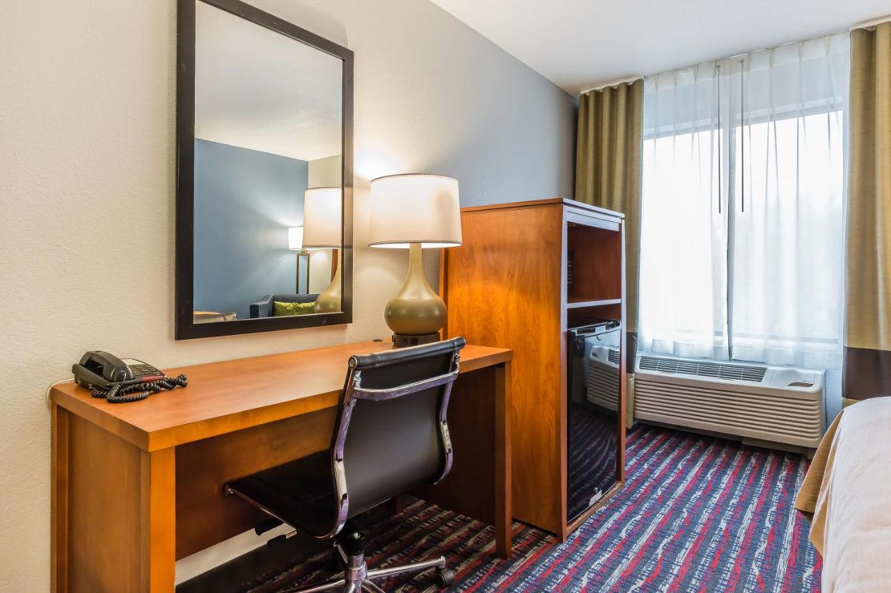 King Room - Non-Smoking at Comfort Inn Alton near I-255