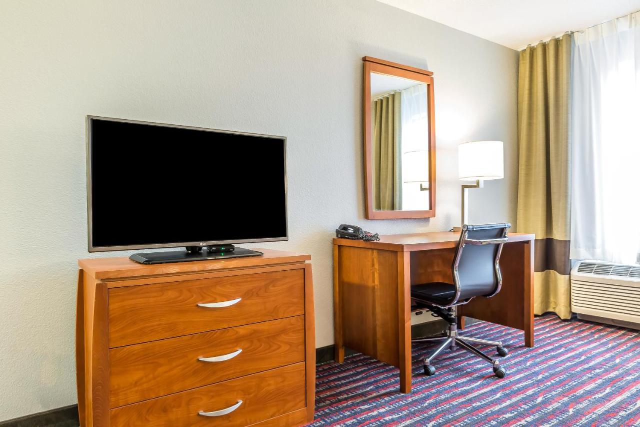 King Room - Non-Smoking at Comfort Inn Alton near I-255
