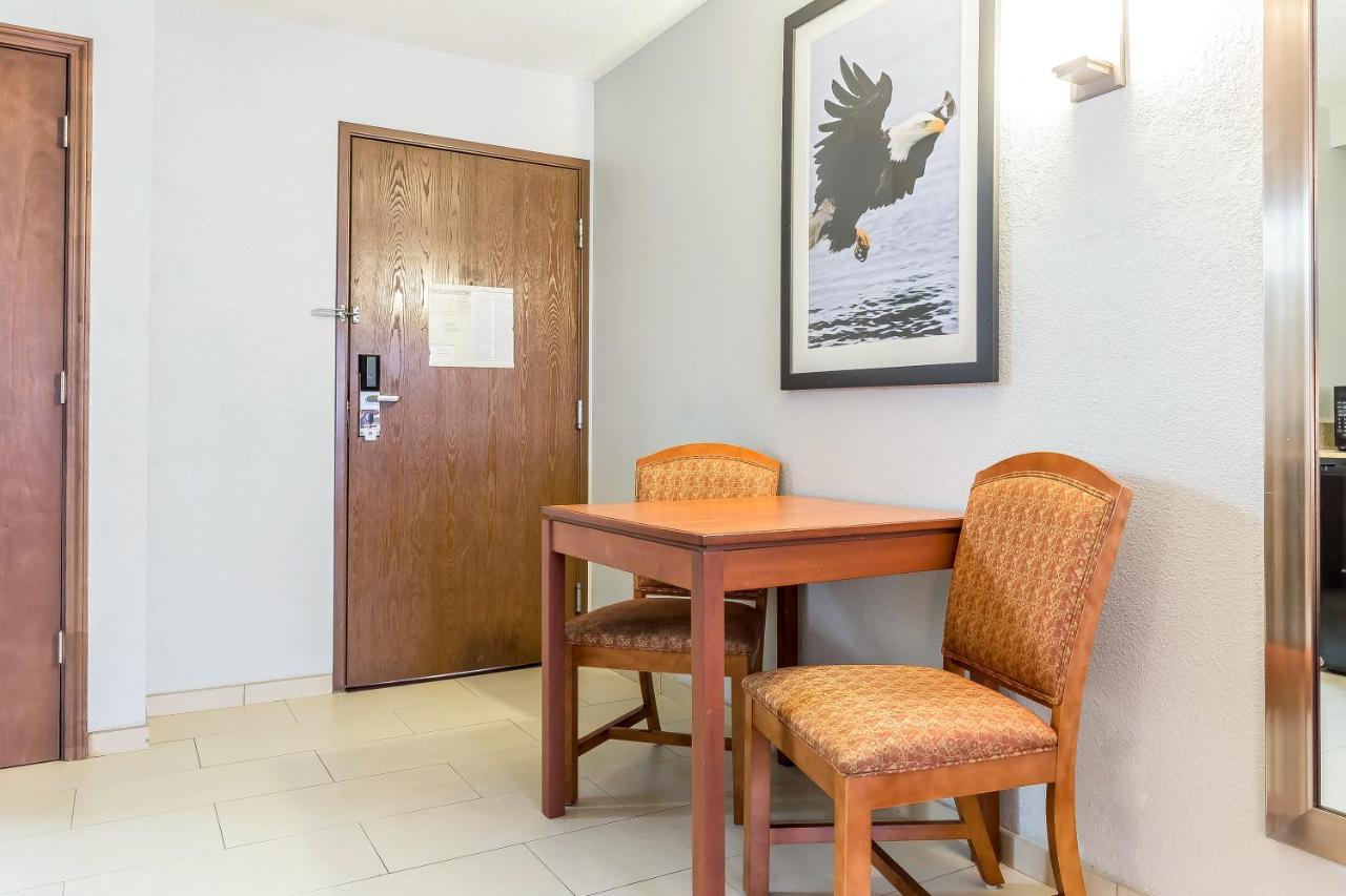 Standard Queen Room with Two Queen Beds - Non-Smoking at Comfort Inn Alton near I-255