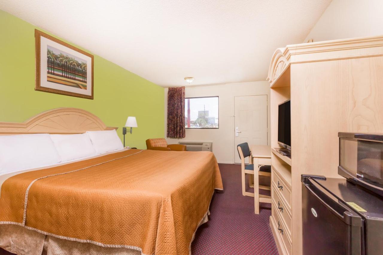 King Room- Non-Smoking at Ramada by Wyndham Cordele