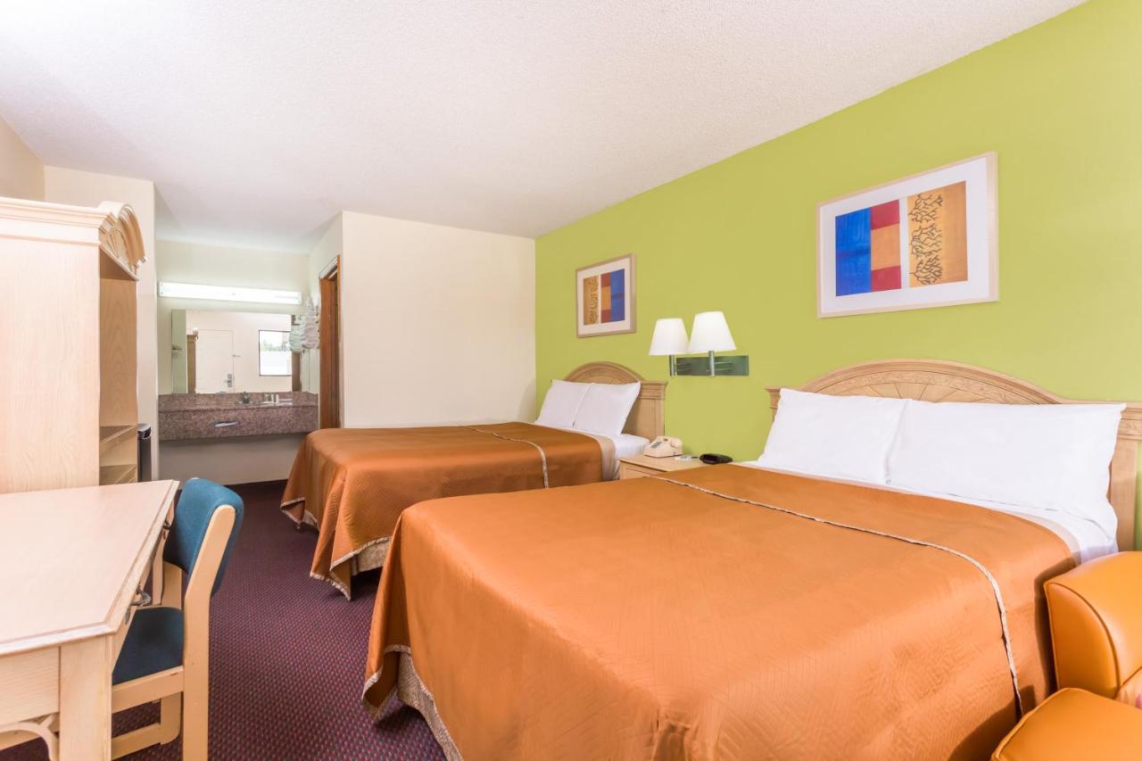 Double Room with Two Double Beds - Smoking at Ramada by Wyndham Cordele