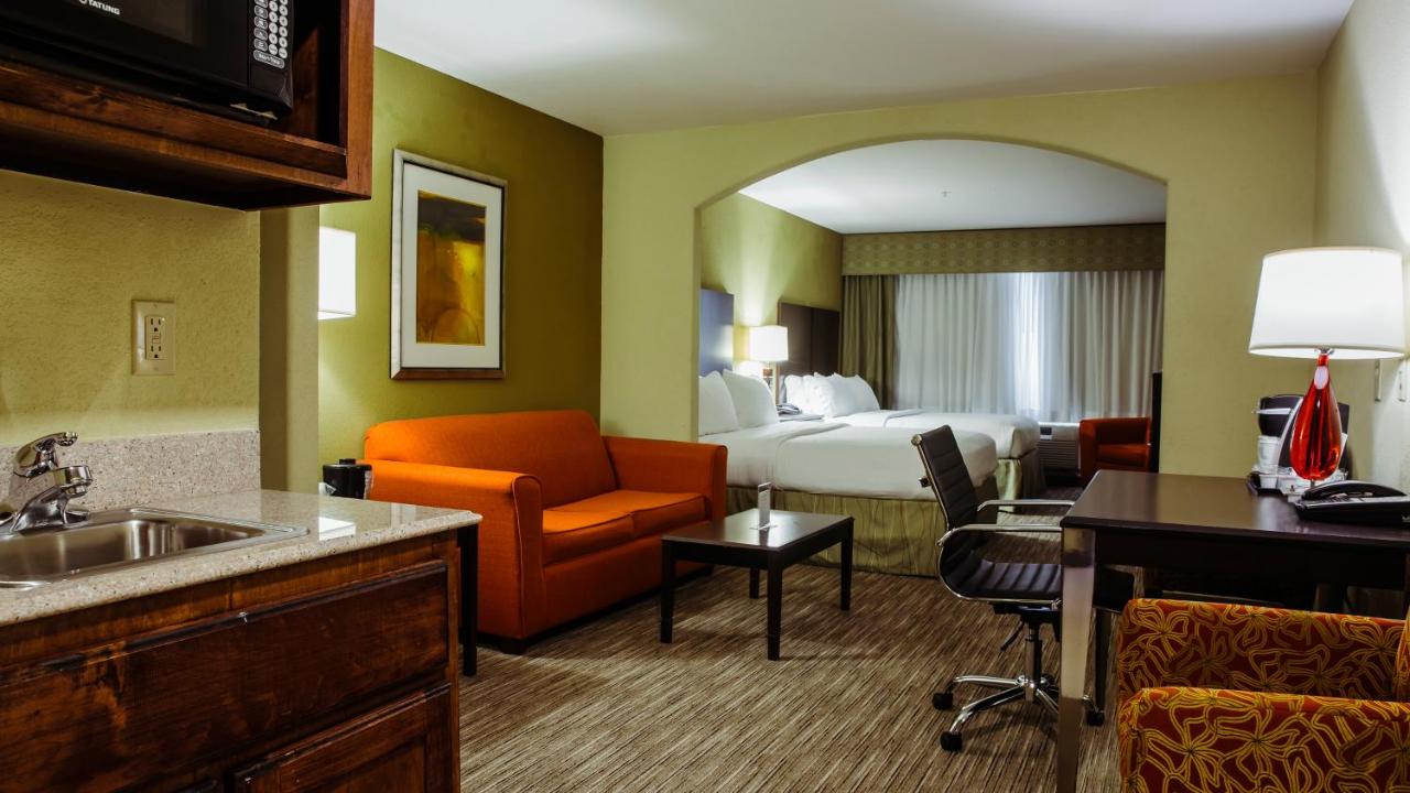  | Holiday Inn Express & Suites Waller - Prairie View