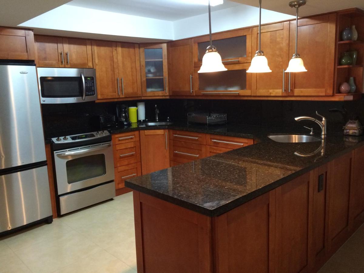 Signature Two-Bedroom 1 King + 2 Twin Beds at Alexander by Design Suites