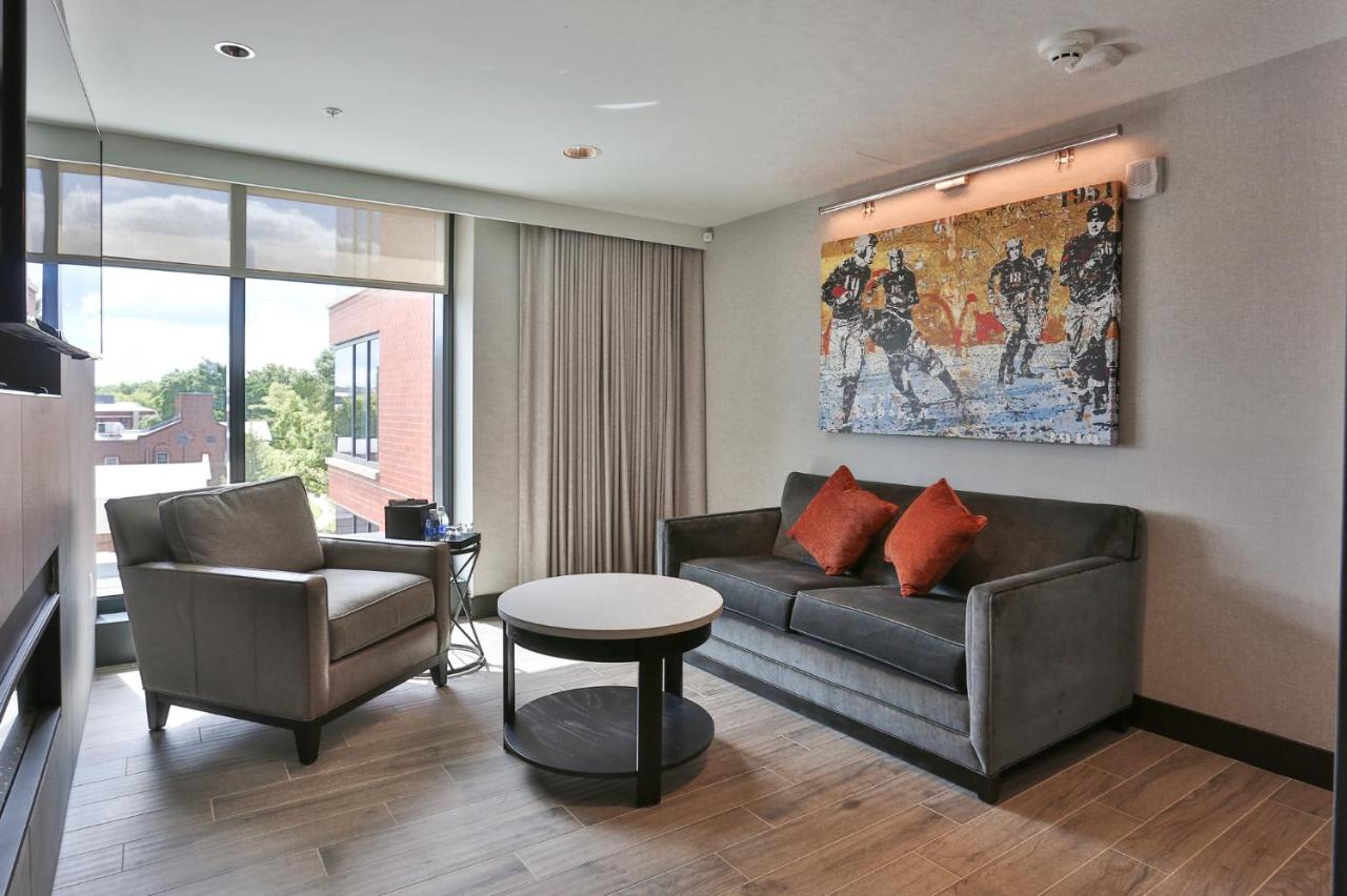 One-Bedroom Suite at The Hotel at the University of Maryland