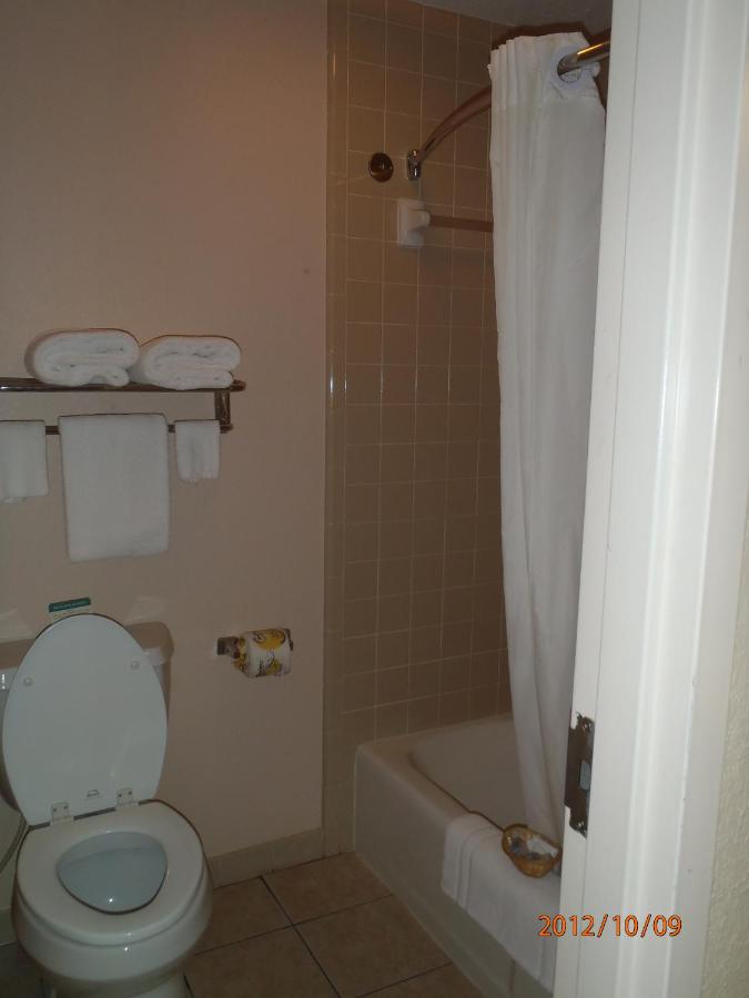 Deluxe King Suite - Non-Smoking at Days Inn by Wyndham Alexander City