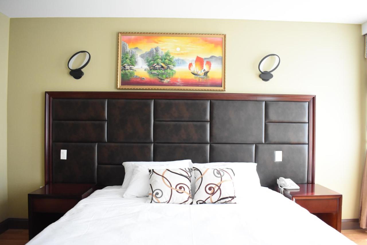 King Room at Queens Hotel