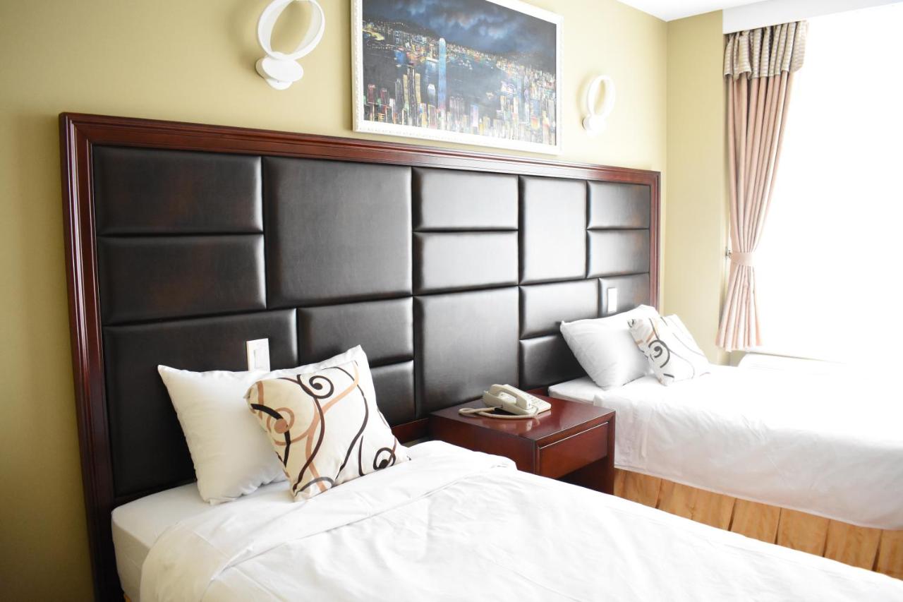 Double Room at Queens Hotel
