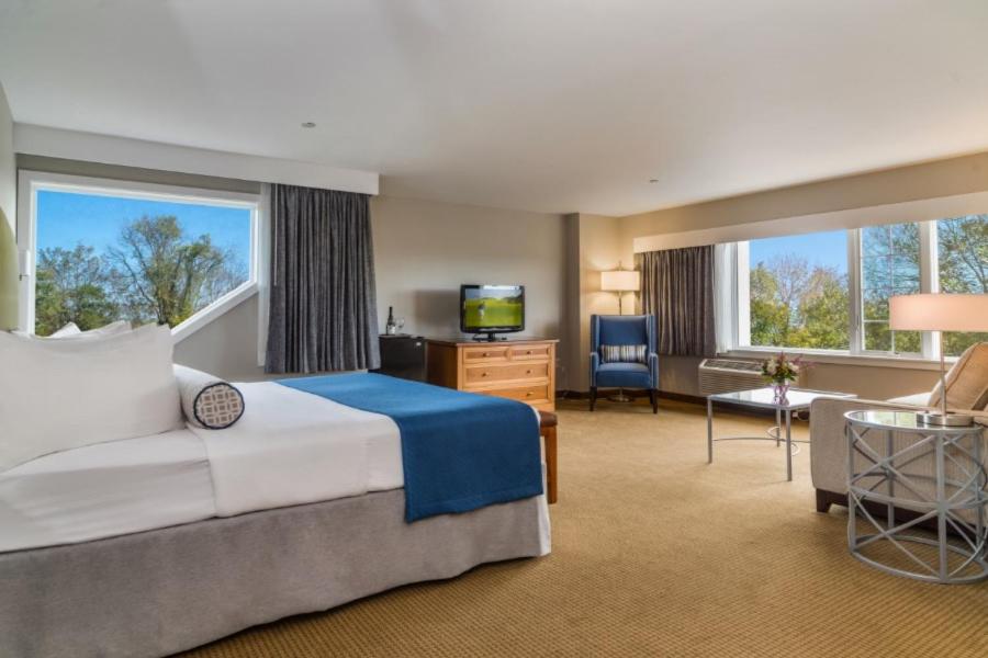 Lanai Suite with Loft at Water's Edge Resort & Spa