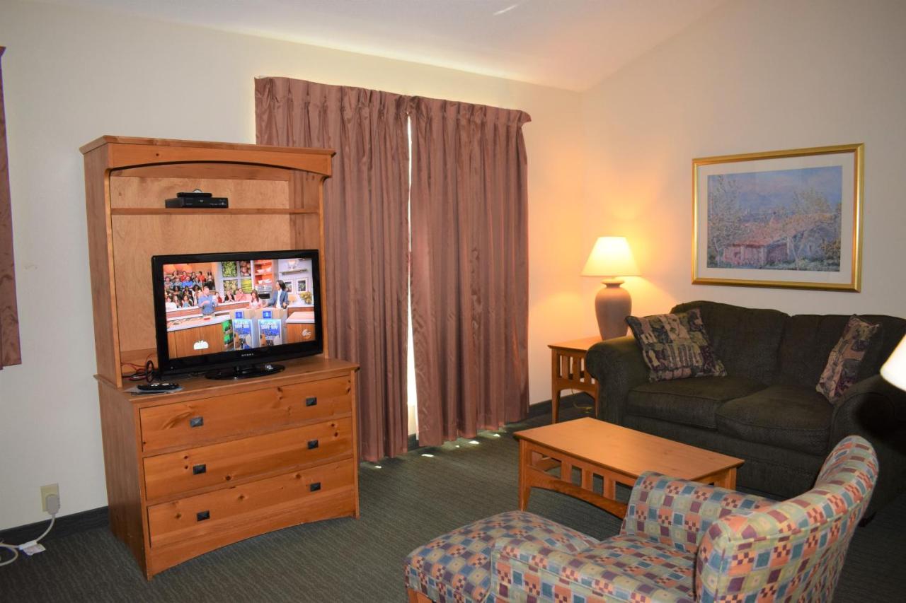 Suite with 1 King Bed and 2 Queen Beds, disability Access, Non-Smoking at Baymont by Wyndham Wichita East