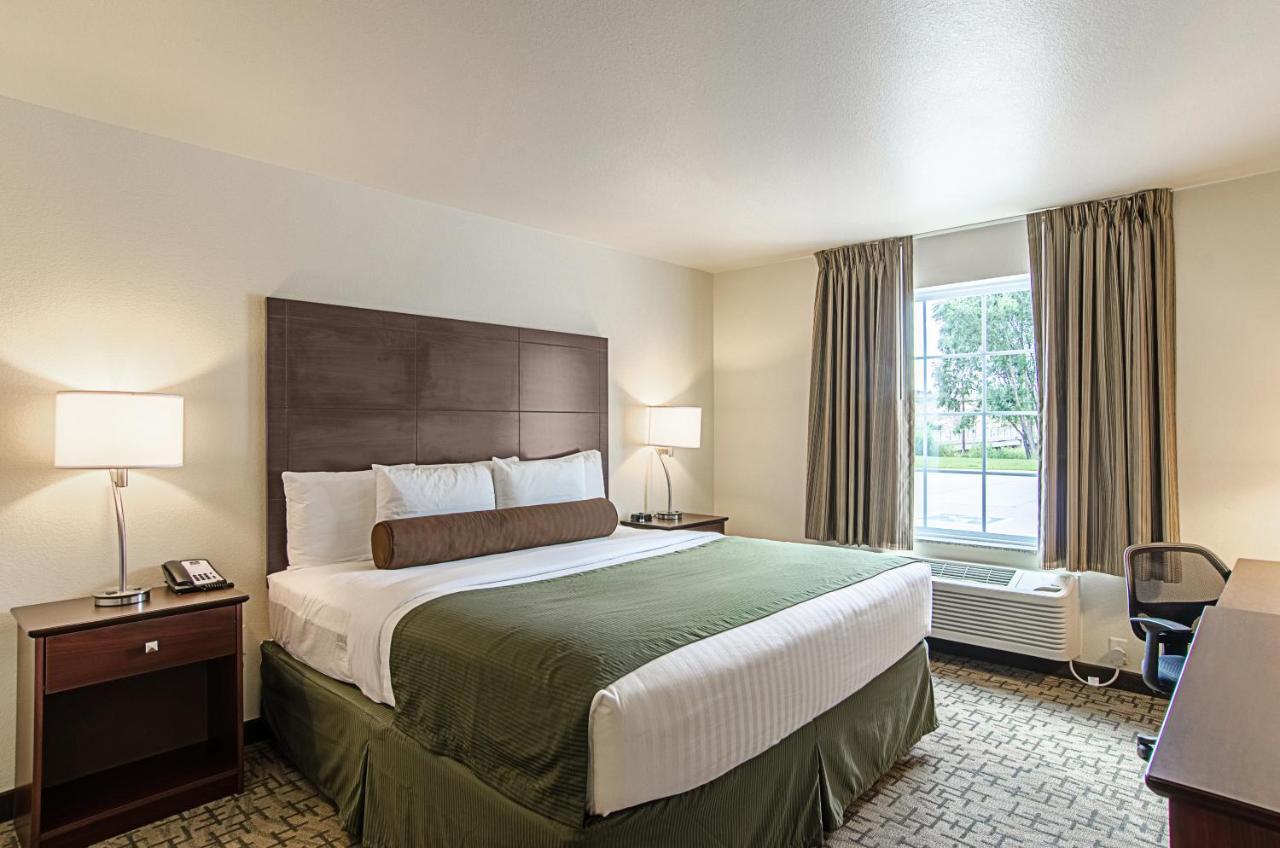 Standard King Room at Cobblestone Inn & Suites - Guernsey