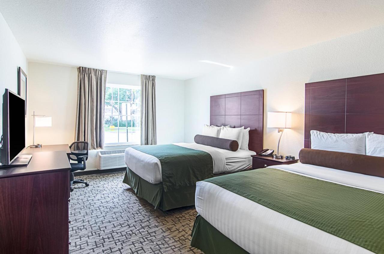 Standard Queen Room with Two Queen Beds at Cobblestone Inn & Suites - Guernsey