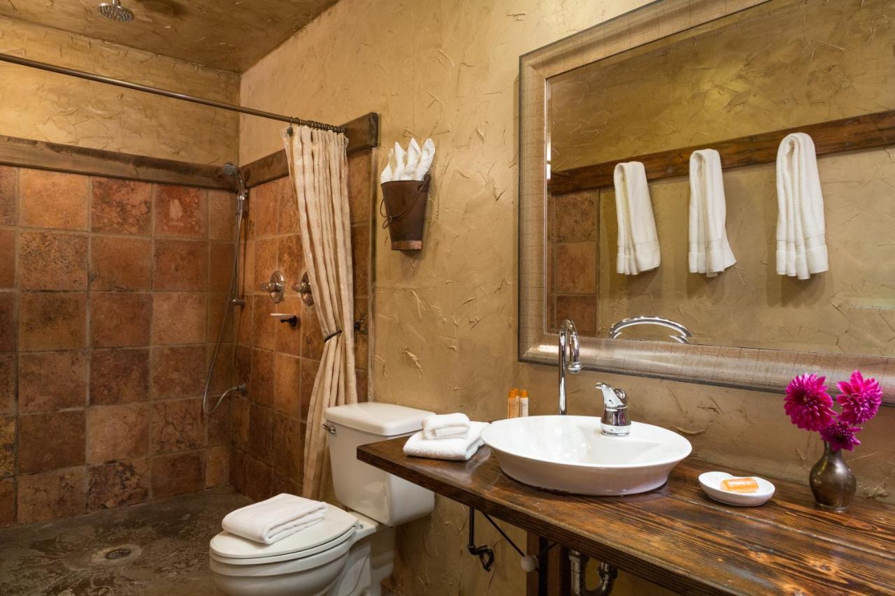 Club Room/ Coach Room at The Inn At Leola Village, a Historic Hotel of America