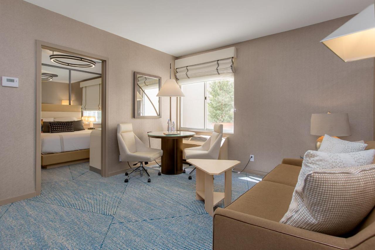 Signature Queen Suite at Hotel Zoe Fisherman's Wharf
