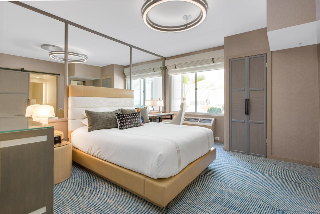 Deluxe Queen Accessible at Hotel Zoe Fisherman's Wharf