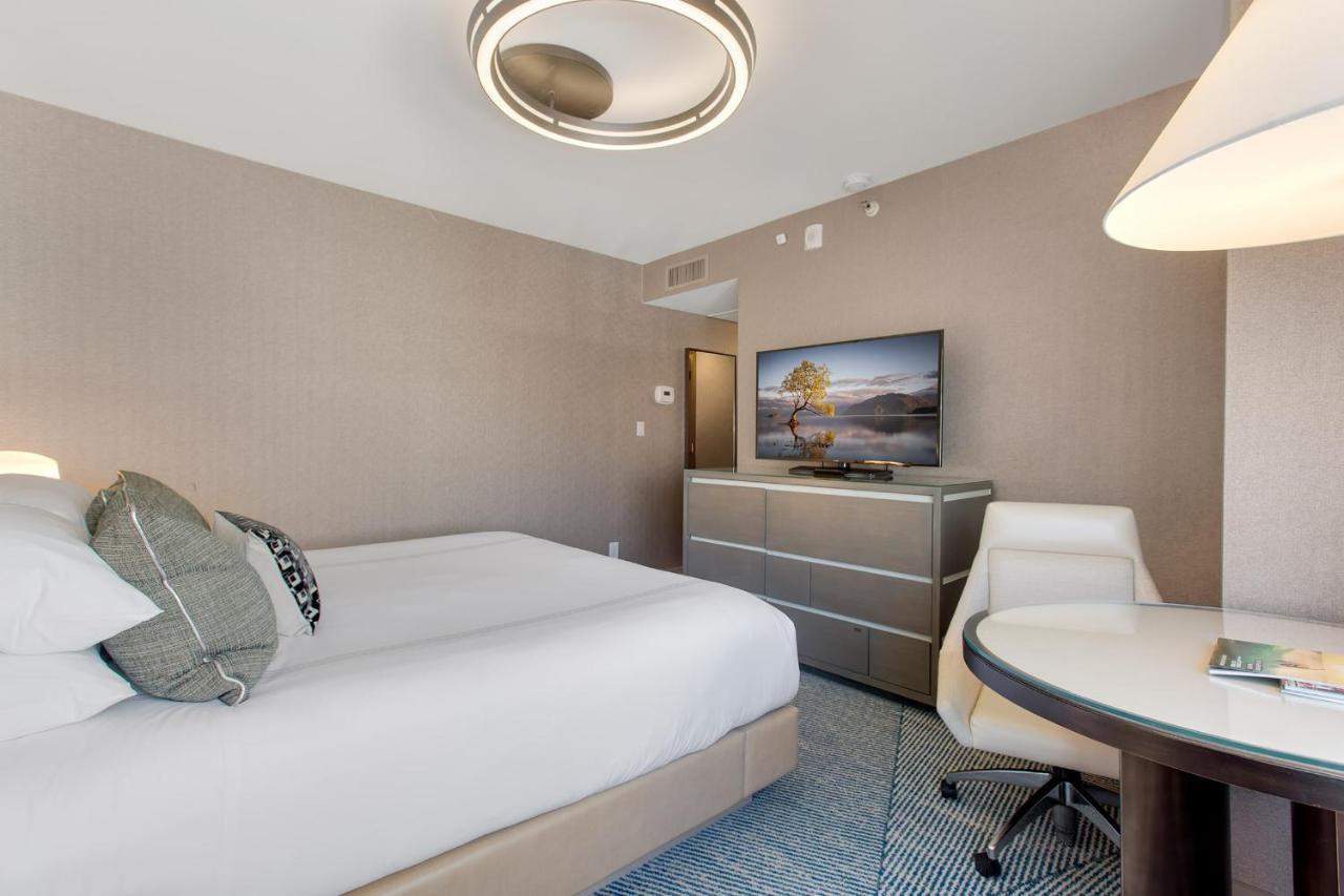 Deluxe King at Hotel Zoe Fisherman's Wharf