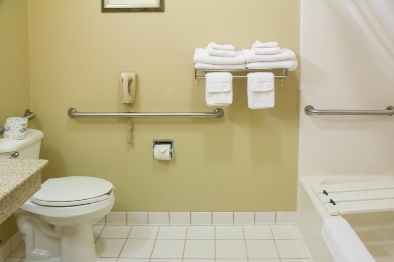 King Room - Disability Access at Country Inn & Suites by Radisson, Marion, OH