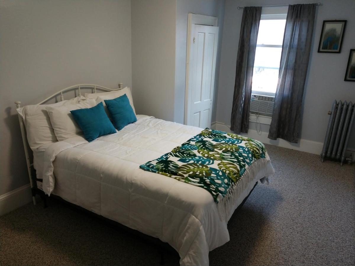 Two-Bedroom Apartment at Hotel Wayne