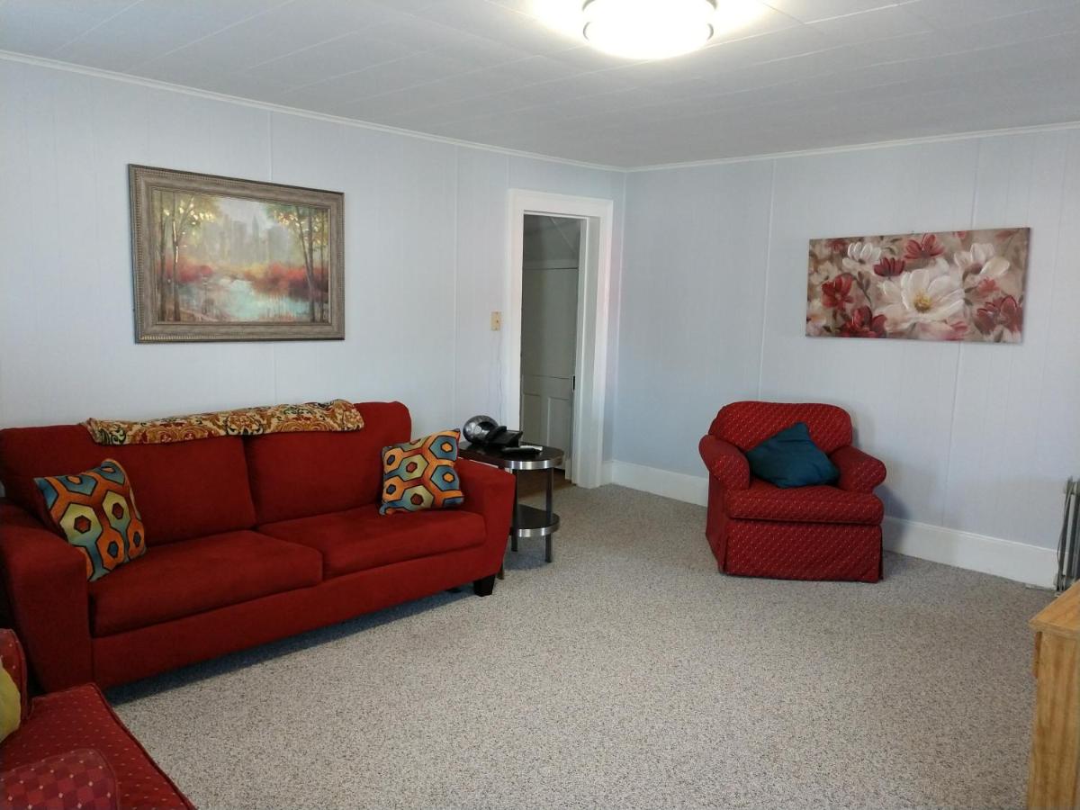 Two-Bedroom Apartment at Hotel Wayne