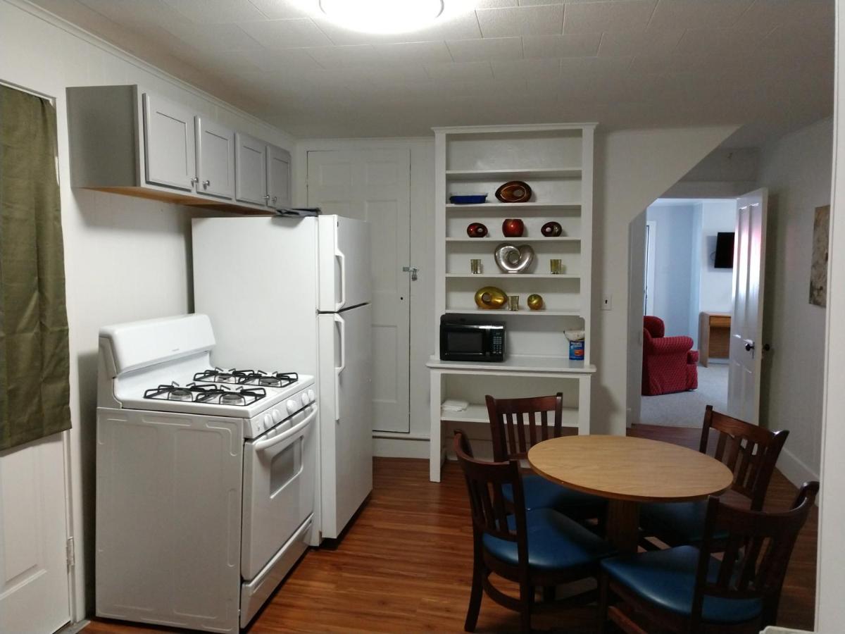 Two-Bedroom Apartment at Hotel Wayne