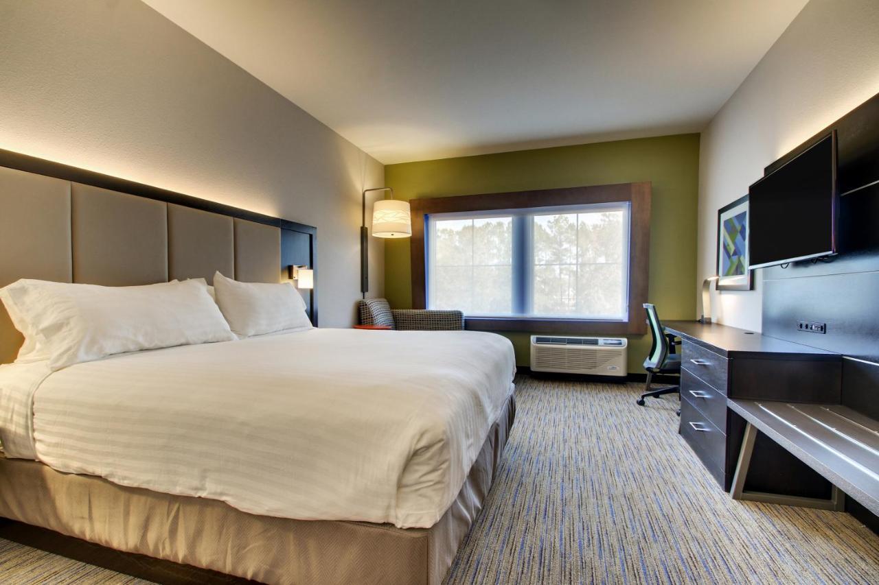 King Room - Mobility Access Tub - Non-Smoking at Holiday Inn Express & Suites Summerville by IHG