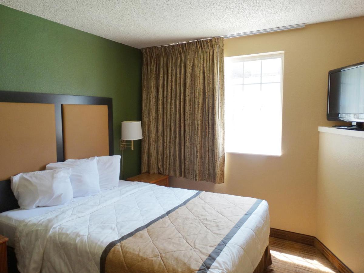 One Bedroom Suite with 1 Queen Bed - Non-Smoking at Extended Stay America Premier Suites - Miami - Airport - Miami Springs