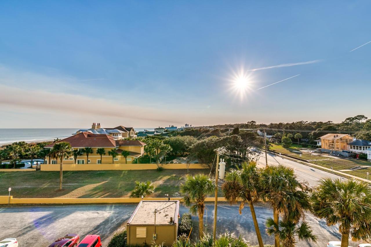 Oceanfront Two-Bedroom Apartment with Partial View at Dunes Village Resort