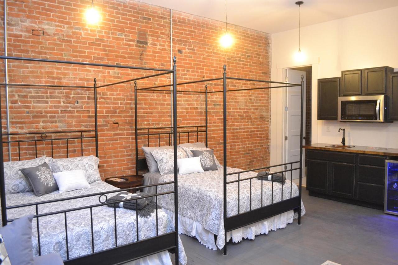 Deluxe Double Studio at Eighteen-Ninety Sleepover