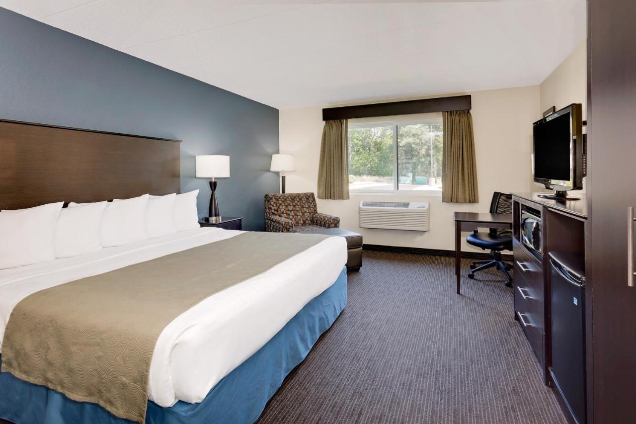 King Room - Non-Smoking at Baymont by Wyndham Owatonna