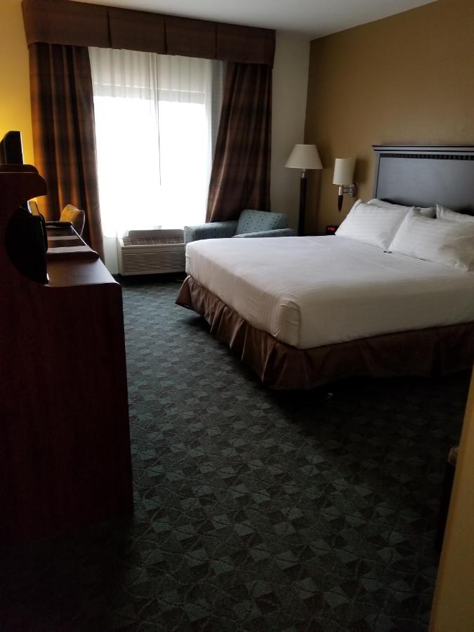 King Room - Non-Smoking at Holiday Inn Express Hotel & Suites Canton by IHG