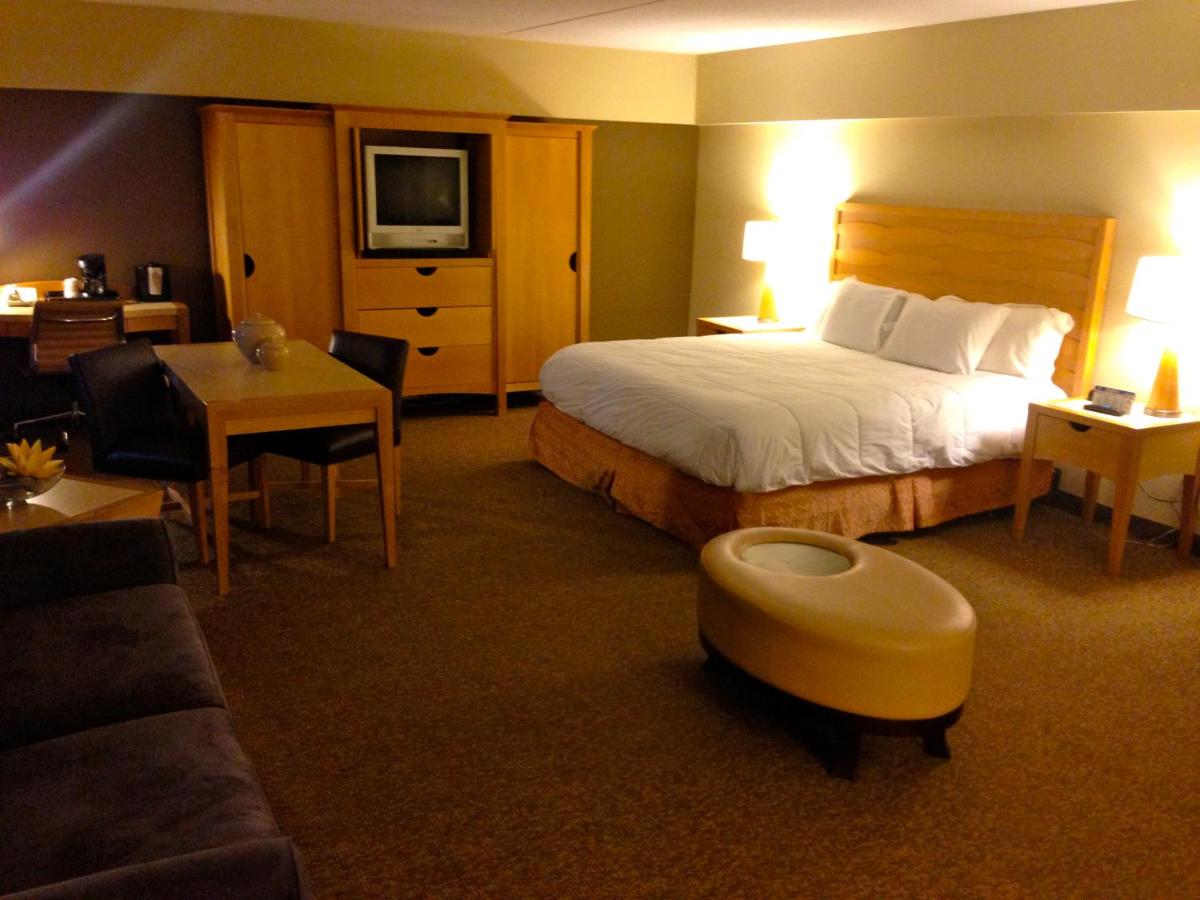 Avalon Hotel & Conference Center
