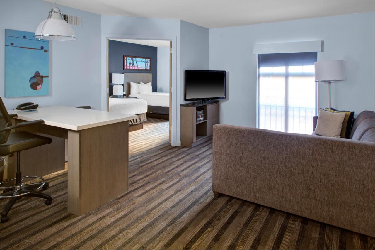 One Bedroom Suite with Two Double Beds at HYATT house Philadelphia/Plymouth Meeting