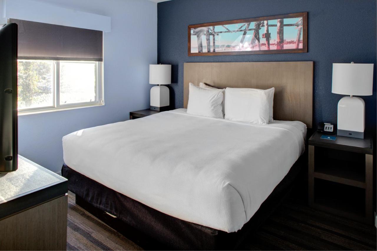 One Bedroom King Suite at HYATT house Philadelphia/Plymouth Meeting