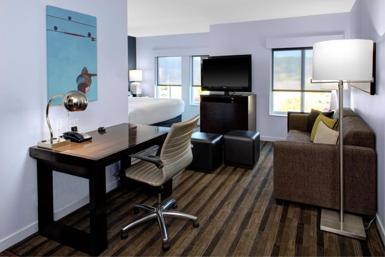King Studio at HYATT house Raleigh Durham Airport