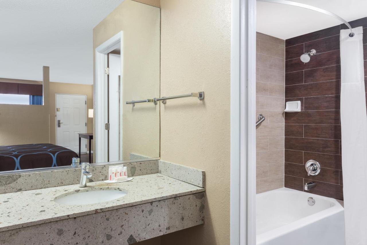 Deluxe King Room - Non-Smoking at Super 8 by Wyndham Ellenton Bradenton Area
