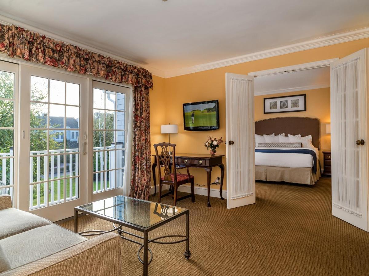 Junior Suite at Water's Edge Resort & Spa