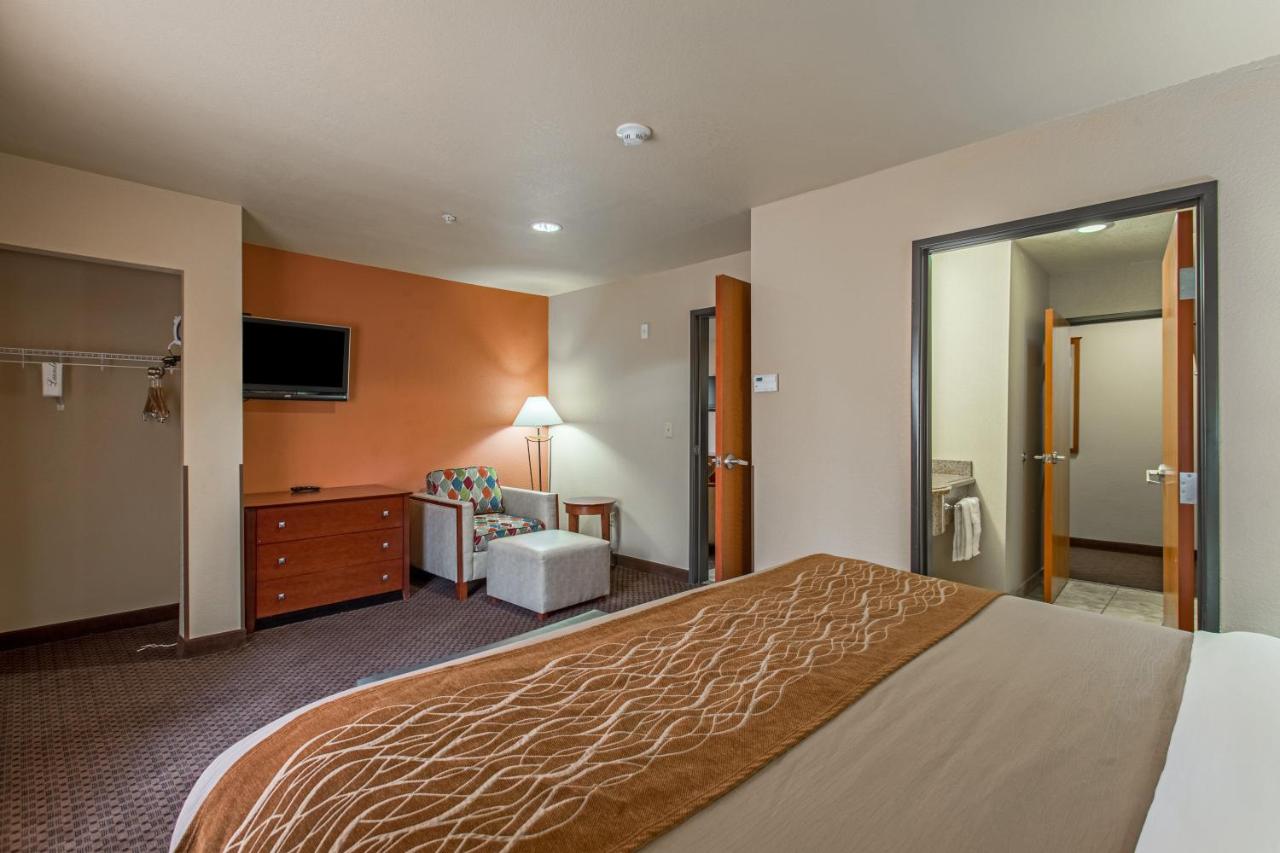 One-Bedroom Suite at Hotel Ruidoso - Midtown