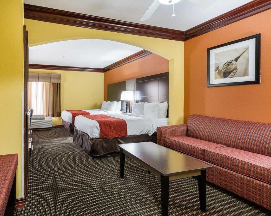 Queen Suite - Non-Smoking at Comfort Suites Lake Jackson Clute